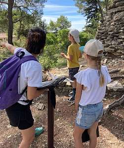 Jeu de piste « Enquête dans le monde de la pierre sèche ». - DE