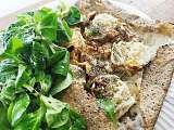 Galette sarrasin sans gluten chèvre, noix, miel, gruyère aux herbes de Provence
