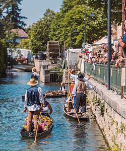 Le Marché Flottant - DE