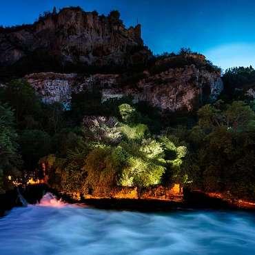 Nuits magiques - Fontaine-de-Vaucluse, source de légendes - DE