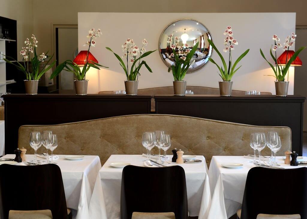 Interieur des Restaurants Le Petit Henri in L