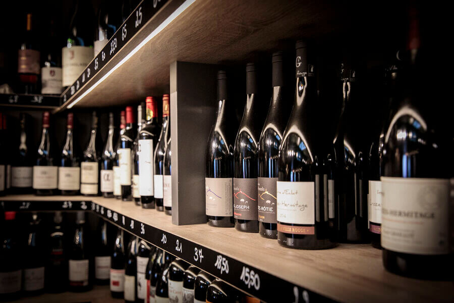 Einige Referenzen von Weinen von 17 Place aux Vins à L